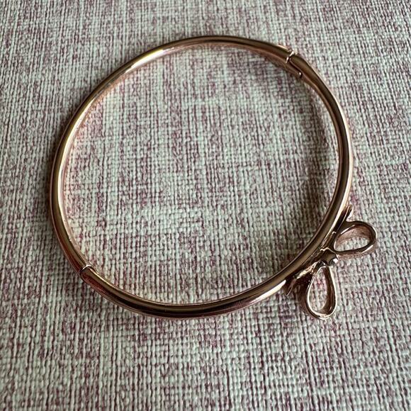 KATE SPADE Love Notes Rose Gold Hinged Bow Bangle Bracelet - Picture 2 of 6